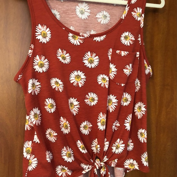 Mic & Jax NWOT Tie-Front Tank-Large - Picture 3 of 4